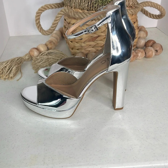 I.N.C. INTERNATIONAL CONCEPTS
Women's Ninel Platform Sandals, Sz 10/Silver - Picture 4 of 11